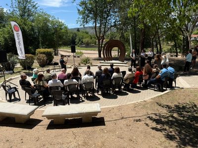 Carlos Paz: Se develó un monumento conmemorativo dedicado a Ernesto Sábato