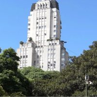 El Edificio Kavanagh y la supuesta venganza que dibujó el cielo de Buenos Aires