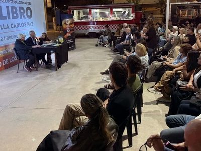 Avilés y la obra que relata la transformación de Carlos Paz mediante la gestión comunitaria