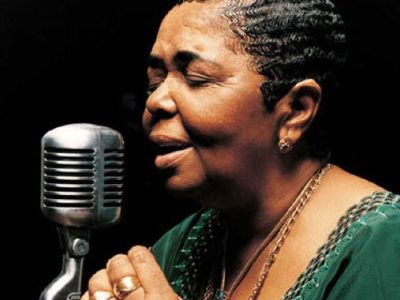 Cesária Évora, la voz que hizo del océano una canción