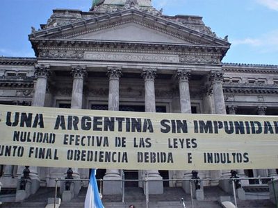 A 22 años de la anulación de las leyes del Olvido y el Punto Final