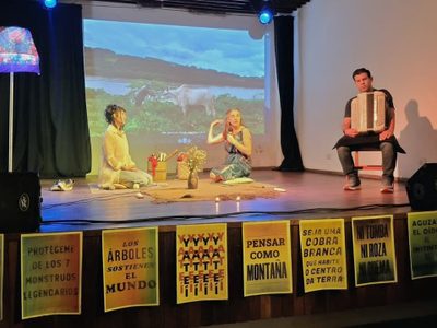 “Acuáticos”: una escritora cordobesa cautivada por la tierra colorada