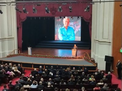 El X Congreso de la Lengua Española tributa un reconocimiento a Vargas Llosa
